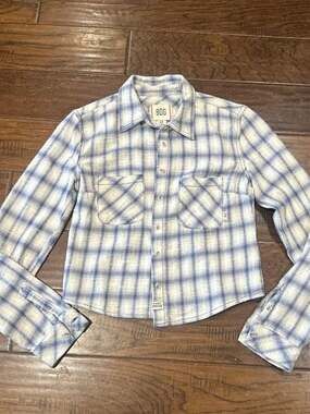 BDG Dakota Cropped Plaid Flannel Button-Down Shirt